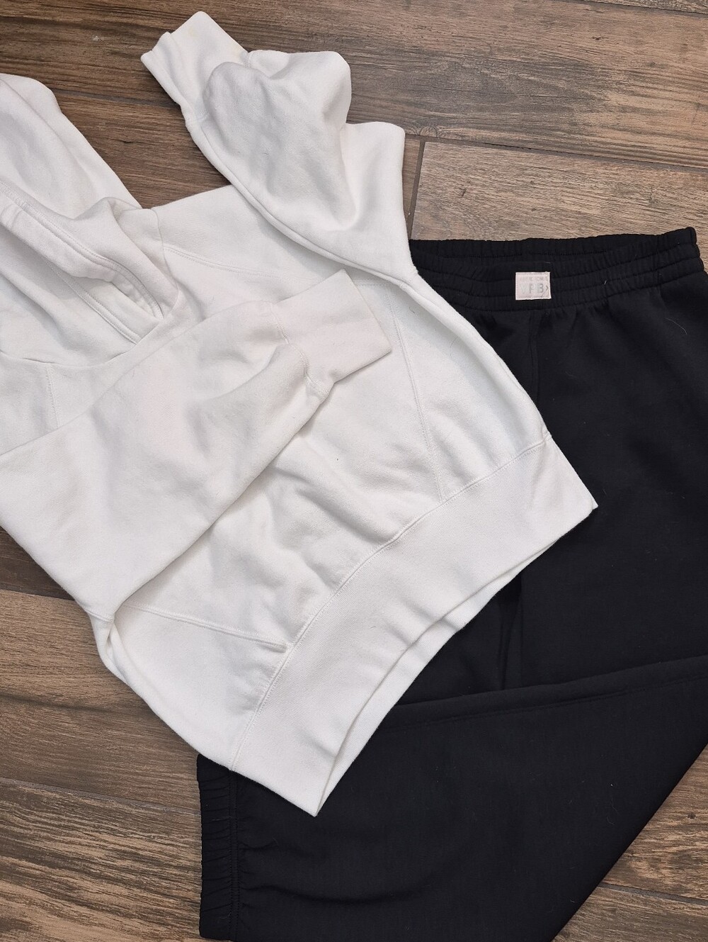 abercrombie kids Black Jogger Pants with White Hoodie Pairing